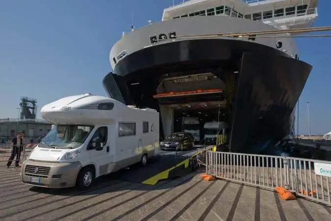 Opera Shipping RV Shipping