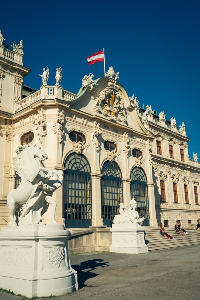 Car Shipping Dubai to Austria