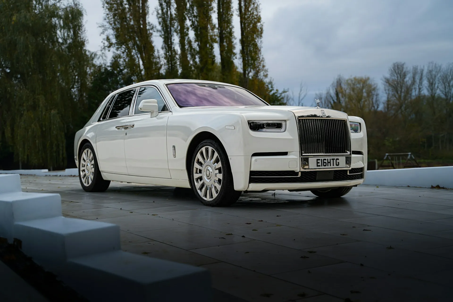 Rolls-Royce Car Shipping Dubai